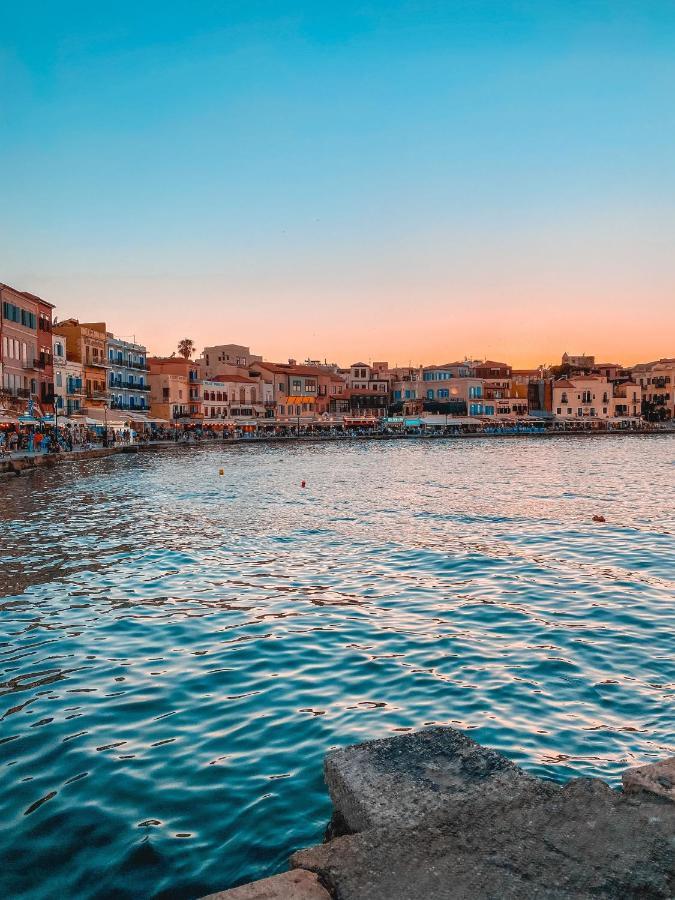 Destino Home Overlooking The Venetian Port Of Chania Ханья Экстерьер фото